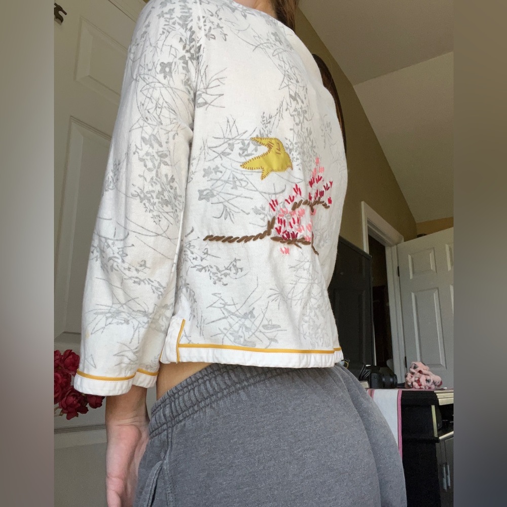 Stitched Button Up Top - Picture 2 of 3